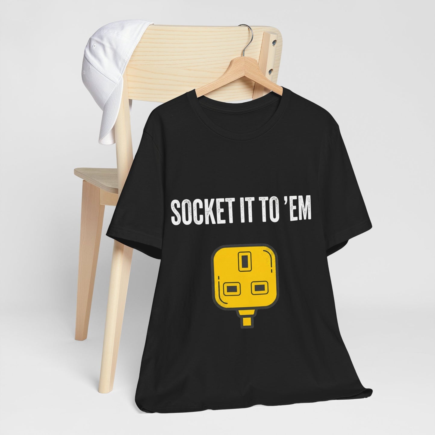 Socket It To ’Em Electrician T-Shirt Funny UK Workwear